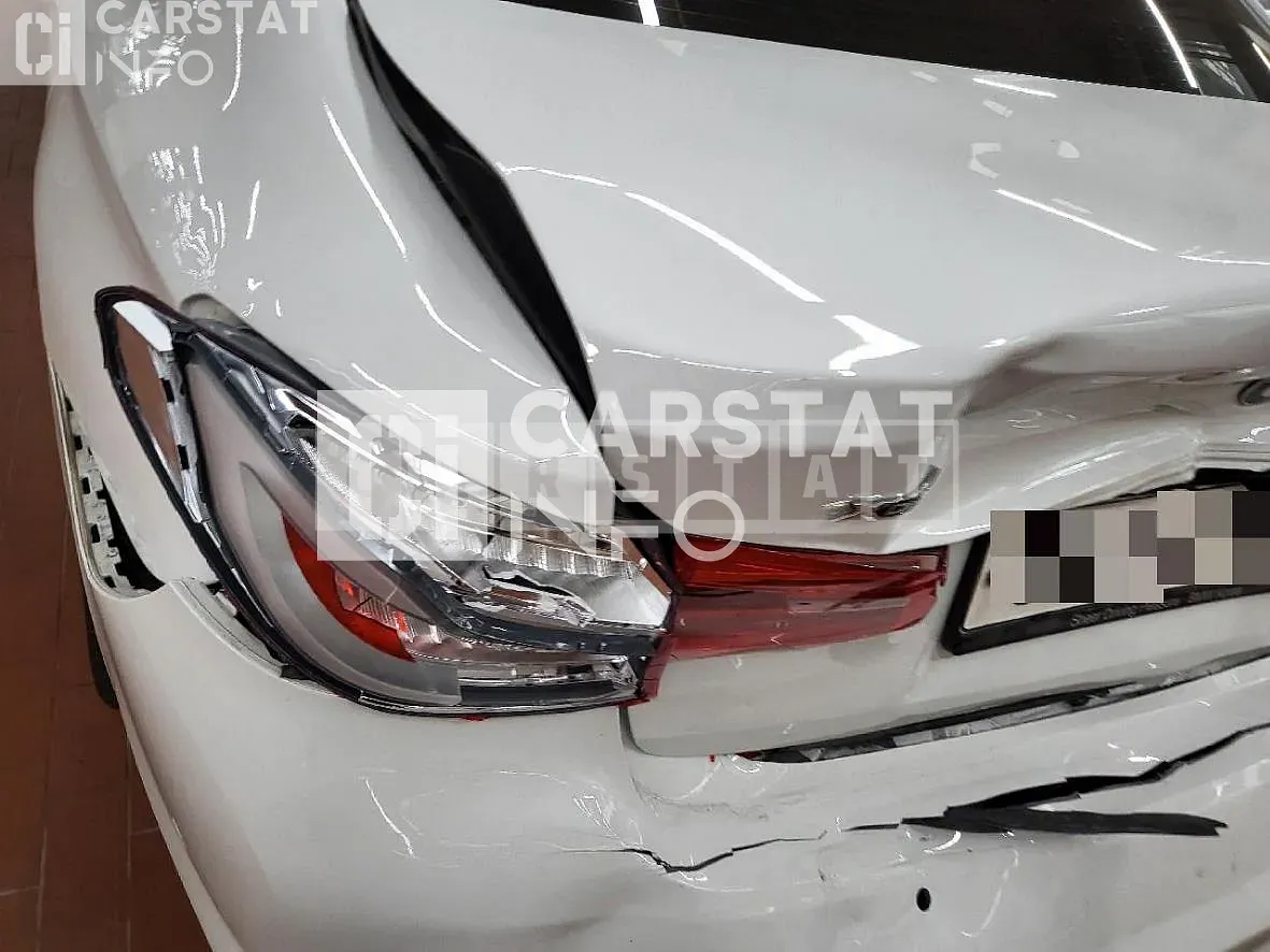 Photo 2 of 25: 2019 BMW 520d xDrive, VIN WBAJF5109KGM57492 — Korean insurance auction