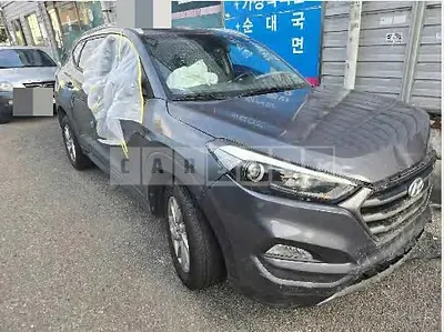 Photo 1 of 13: 2015 Hyundai Tucson TL — Korean insurance auction
