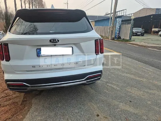 Photo 2 of 39: 2021 Kia Sorento, VIN KNARF81BGMA057637 — Korean insurance auction