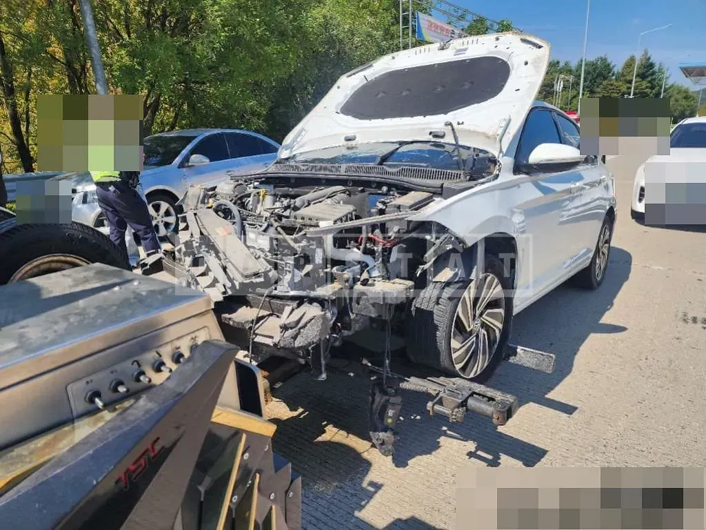 Photo 2 of 14: 2020 Volkswagen Jetta 2.0 TSI — Korean insurance auction