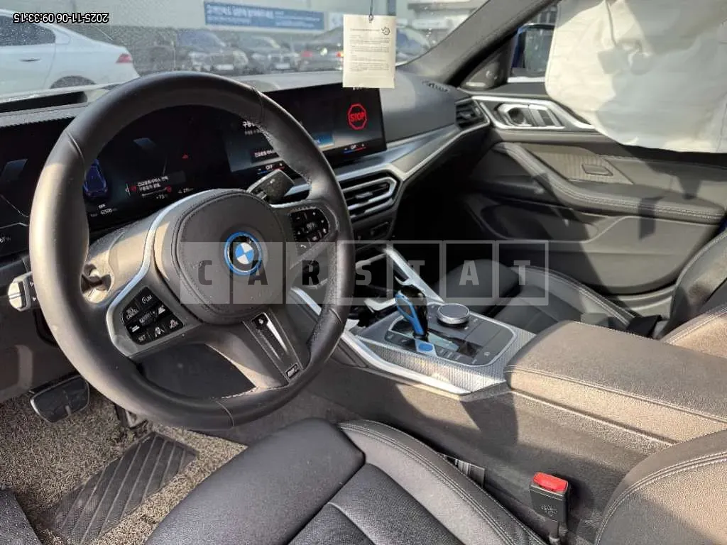 Photo 2 of 13: 2022 BMW i4 eDrive40 — Korean insurance auction