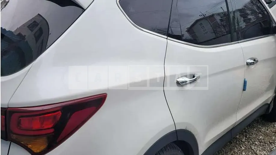 Photo 2 of 18: 2016 Hyundai Santa Fe DM — Korean insurance auction