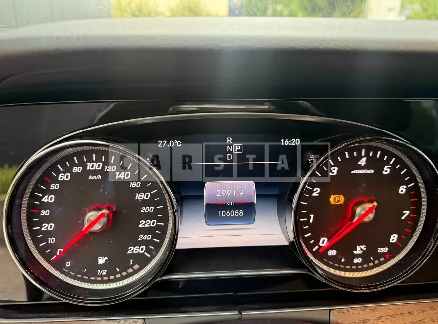 Photo 2 of 7: 2018 Mercedes-Benz E300 4Matic — Korean insurance auction
