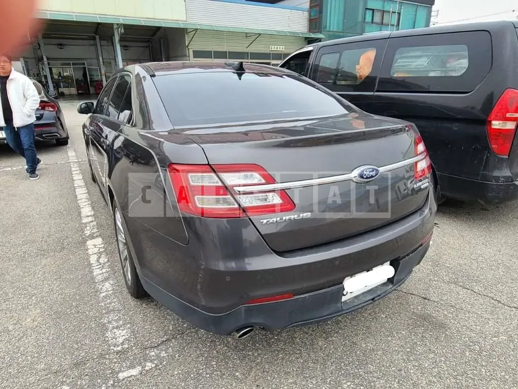 Photo 2 of 5: 2015 Ford Taurus, VIN 1FAHP2F90FG113498 — Korean insurance auction