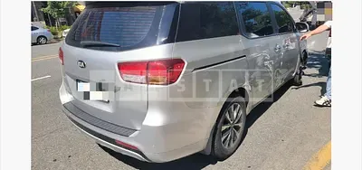 Photo 1 of 6: 2015 Kia Carnival 9 Seater — Korean insurance auction