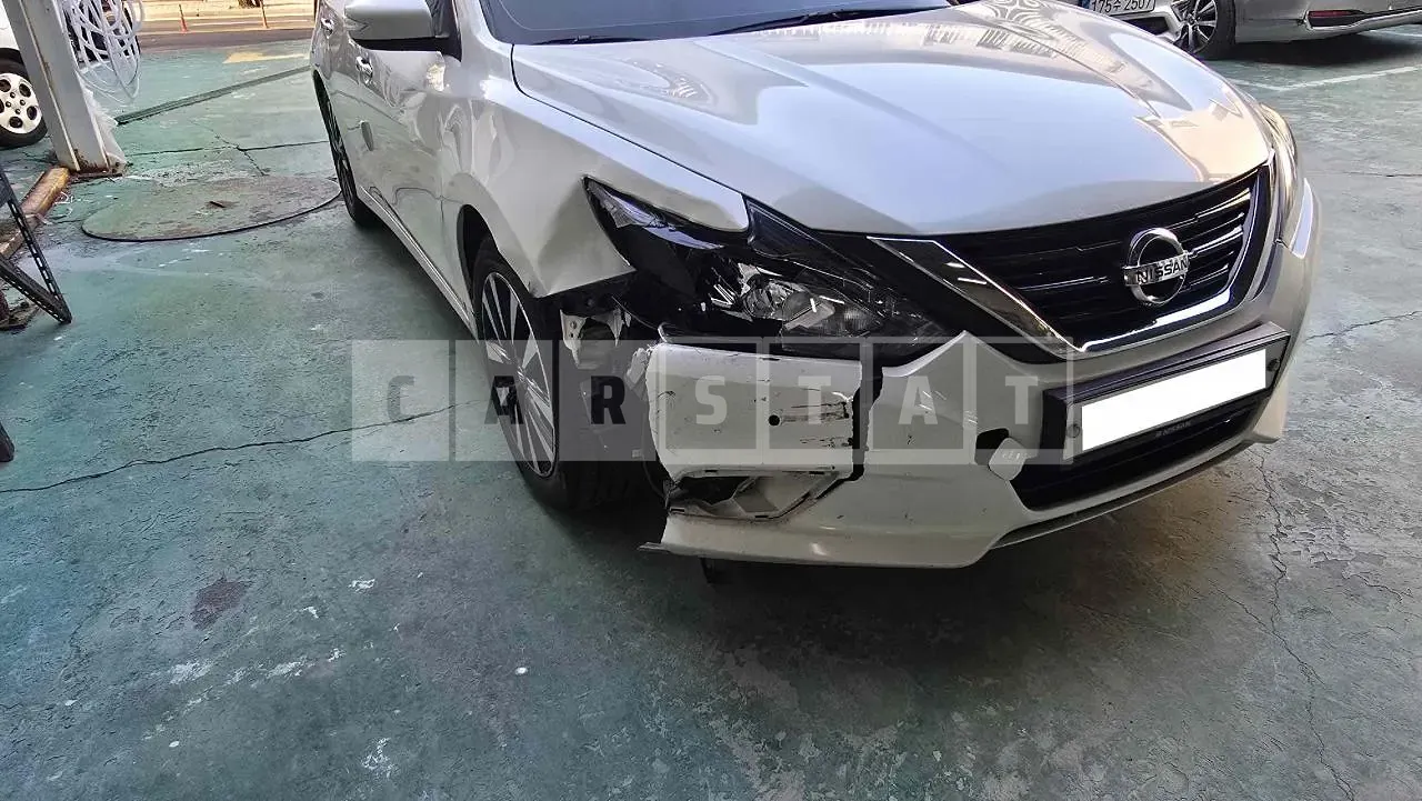 Photo 2 of 17: 2017 Nissan Altima 2.5, VIN 1N4AL3AP1HC485466 — Korean insurance auction