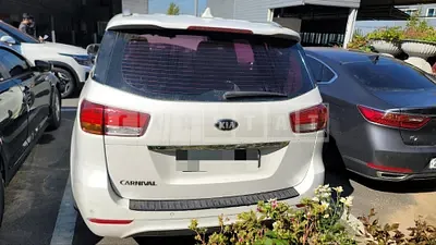Photo 1 of 13: 2014 Kia Carnival 11 -Seater — Korean insurance auction