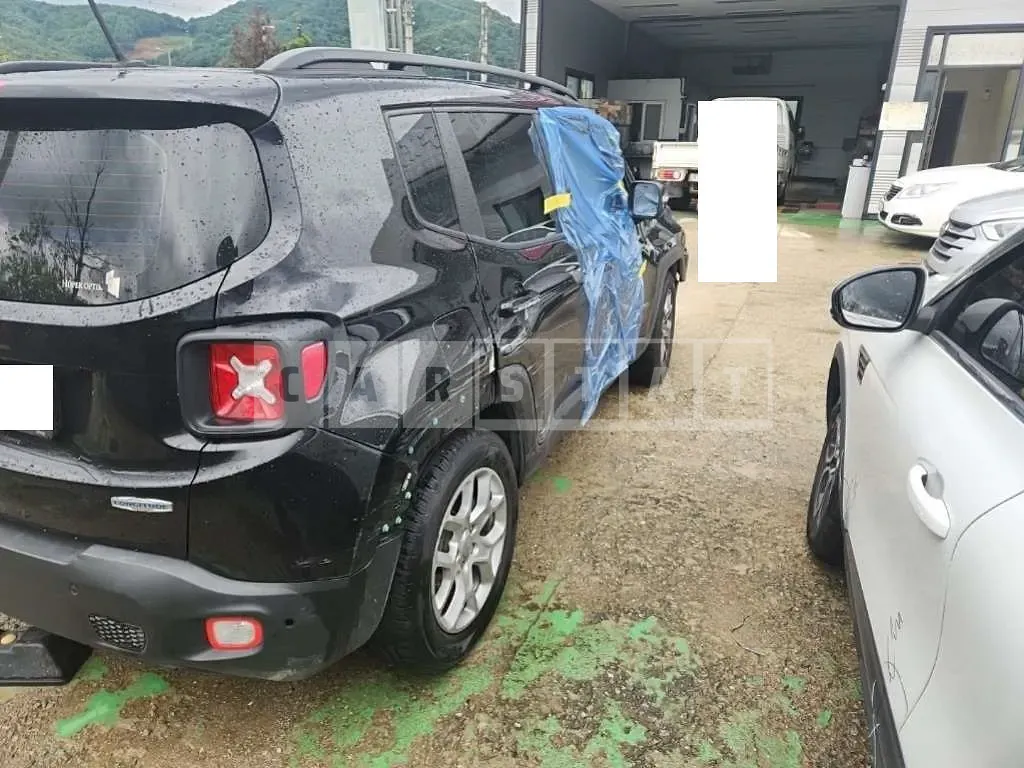 Photo 2 of 11: 2017 Jeep Zip Renegade 2.4 — Korean insurance auction