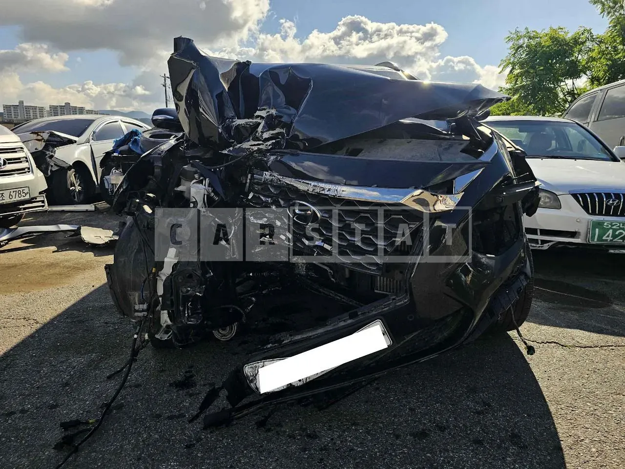 Photo 2 of 22: 2018 Hyundai Santa Fe, VIN KMHS381CBKU075649 — Korean insurance auction