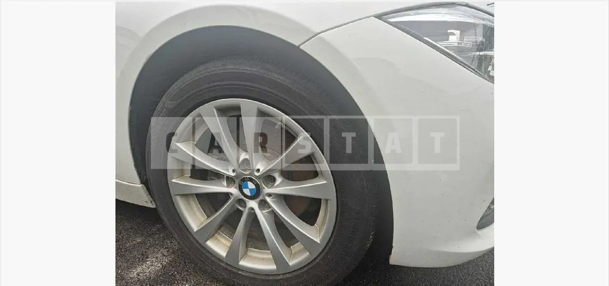 Photo 2 of 20: 2017 BMW 320d xDrive — Korean insurance auction