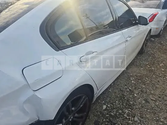 Photo 2 of 13: 2016 BMW 320i — Korean insurance auction