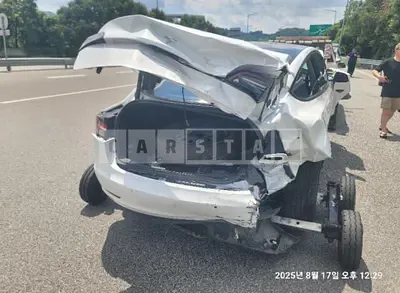 Photo 1 of 6: 2022 Tesla Model 3 RWD — Korean insurance auction