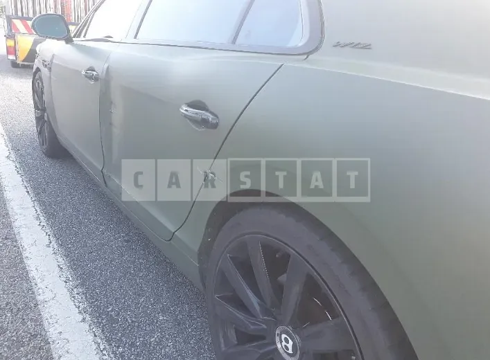 Photo 2 of 7: 2015 Bentley Flyingspur W12, VIN SCBEL53WXFC043782 — Korean insurance auction