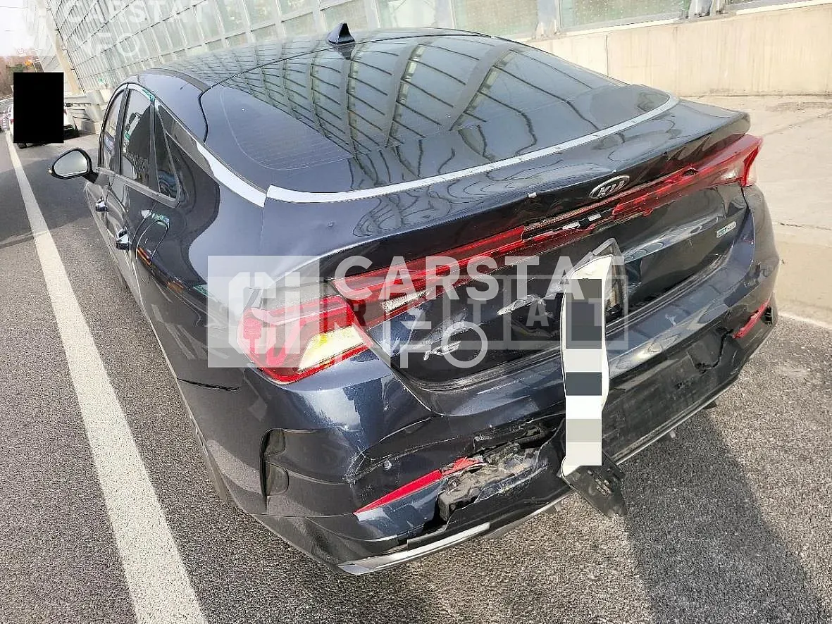 Photo 2 of 5: 2020 Kia K5, VIN KNAG241JBLA008672 — Korean insurance auction
