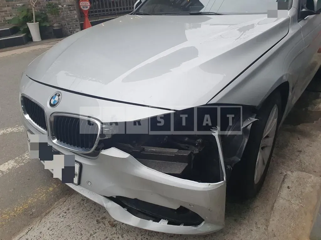 Photo 2 of 5: 2015 BMW 320d, VIN WBA8C510XGK635499 — Korean insurance auction
