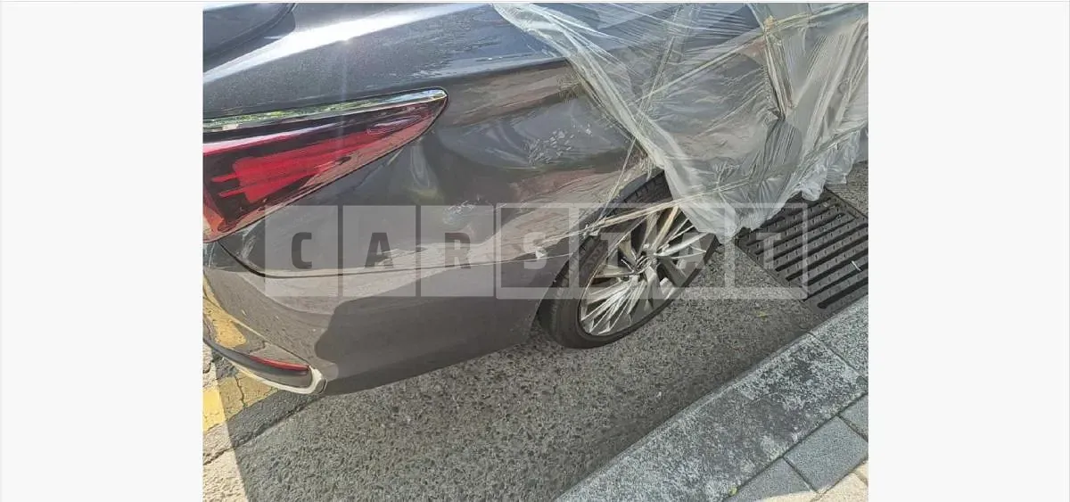 Photo 2 of 29: 2023 Lexus ES300h — Korean insurance auction