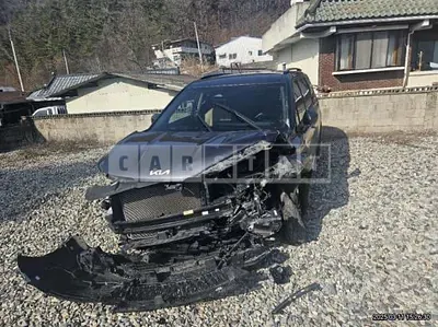 Photo 1 of 24: 2023 Kia Carnival — Korean insurance auction