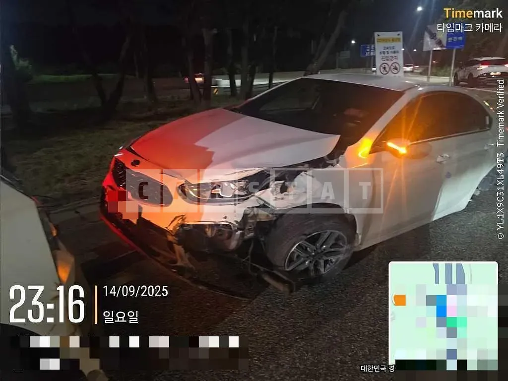 Photo 2 of 27: 2020 Kia Kz — Korean insurance auction
