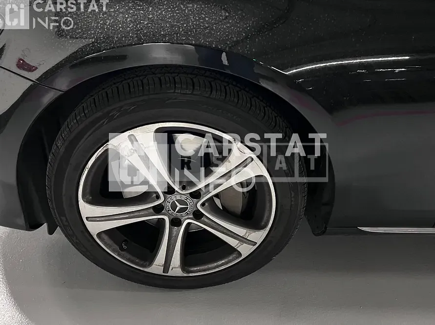 Photo 2 of 7: 2019 Mercedes-Benz E300 — Korean insurance auction