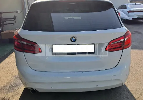 Photo 2 of 12: 2017 BMW Active Tourer, VIN WBA2C1108HV901617 — Korean insurance auction