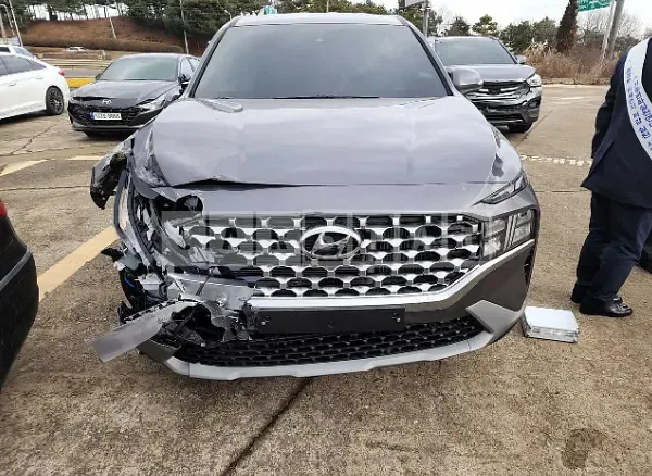 Photo 2 of 14: 2023 Hyundai Santa Fe, VIN KMHS281LGPU456940 — Korean insurance auction