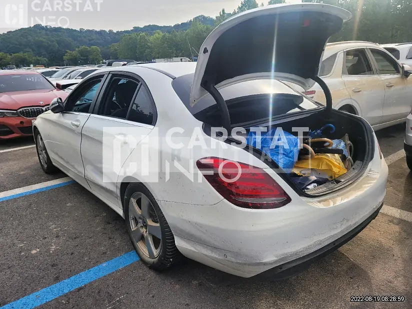 Photo 2 of 19: 2018 Mercedes-Benz Subsequent C200 d — Korean insurance auction