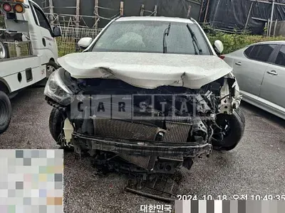 Photo 1 of 4: 2016 Hyundai Santa Fe DM — Korean insurance auction