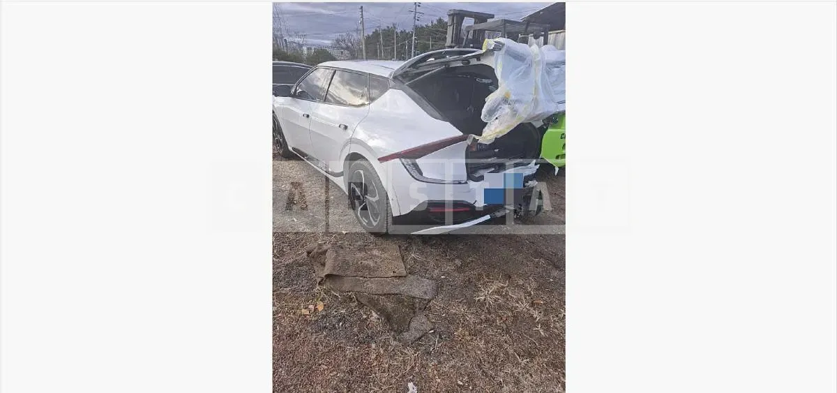 Photo 2 of 22: 2022 Kia EV6 Long Range Electric Car 4WD — Korean insurance auction