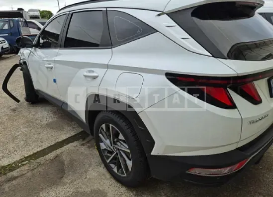 Photo 2 of 9: 2022 Hyundai Tucson — Korean insurance auction