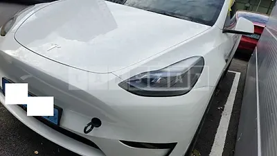 Photo 1 of 18: 2024 Tesla Model Y RWD, VIN LRWYGCFS5RC415588 — Korean insurance auction