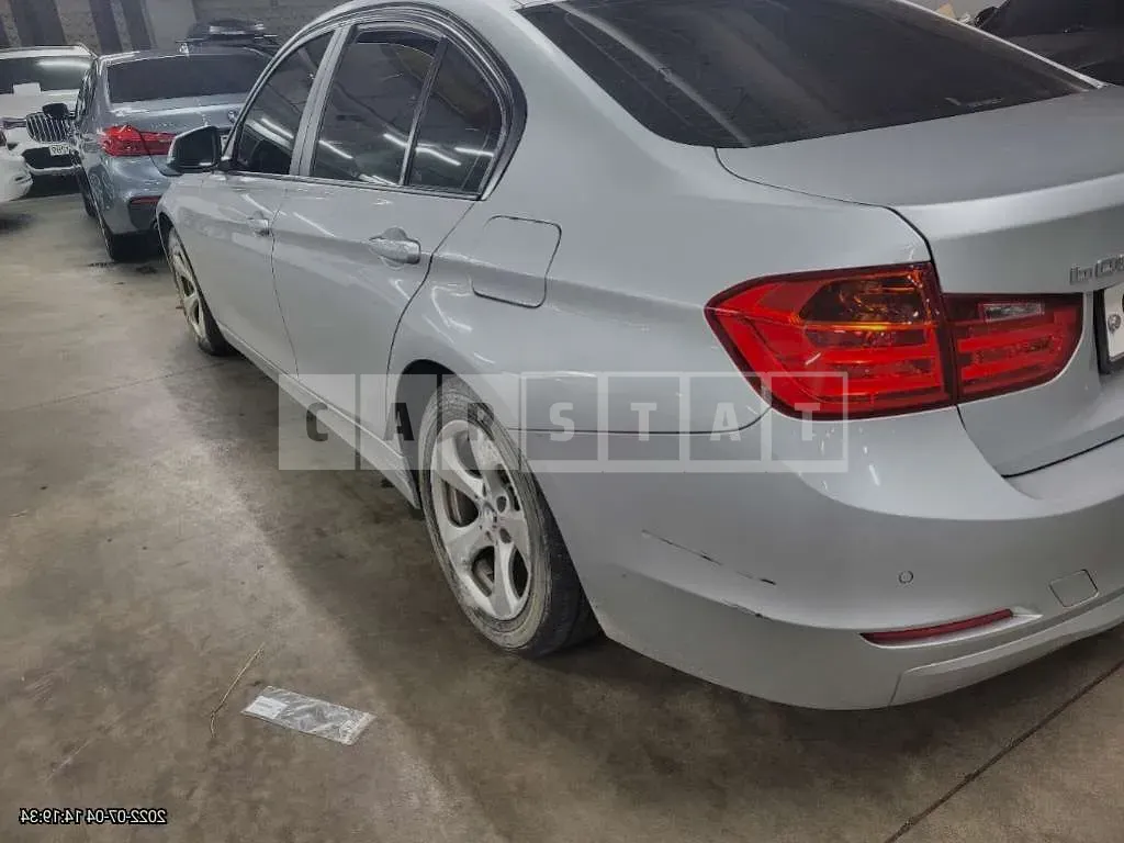 Photo 2 of 9: 2015 BMW 320d Efficient Dynamics Edition, VIN WBA3E1105FF947668 — Korean insurance auction