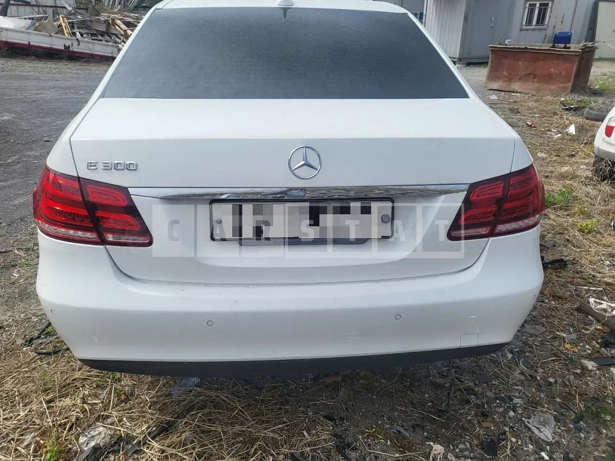 Photo 2 of 15: 2014 Mercedes-Benz E200 — Korean insurance auction