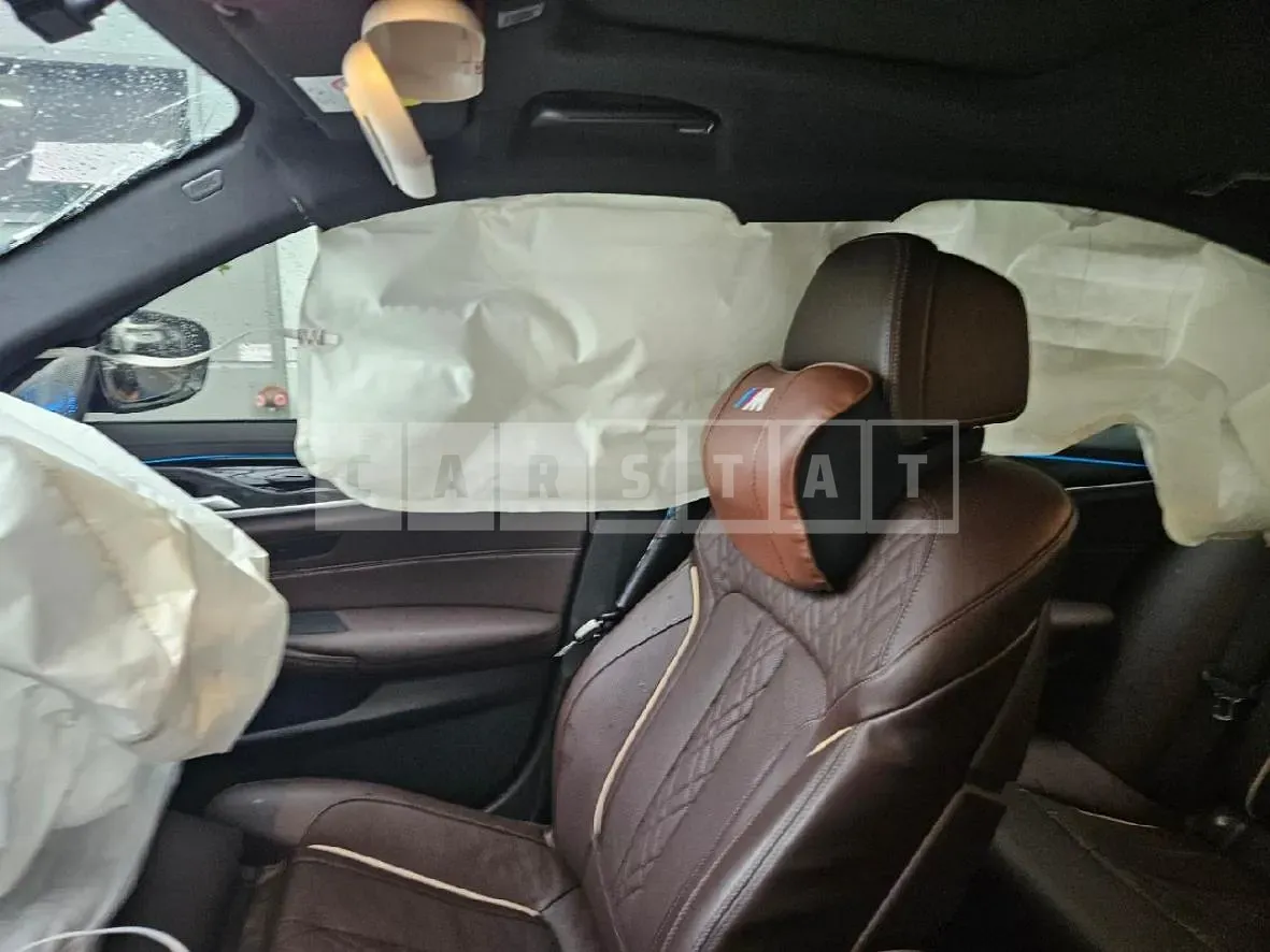 Photo 2 of 31: 2021 BMW 530e M Sport Package, VIN WBA51AG03MCH02770 — Korean insurance auction