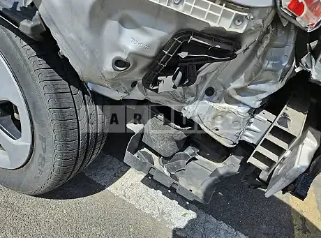 Photo 2 of 13: 2015 Toyota Prius — Korean insurance auction