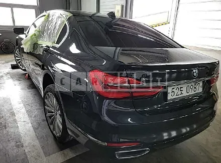 Photo 2 of 25: 2016 BMW 730Ld xDrive, VIN WBA7G610XGG509507 — Korean insurance auction