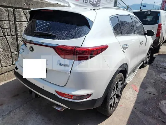 Photo 2 of 14: 2017 Kia Sportage, VIN KNAPN813BHK180286 — Korean insurance auction
