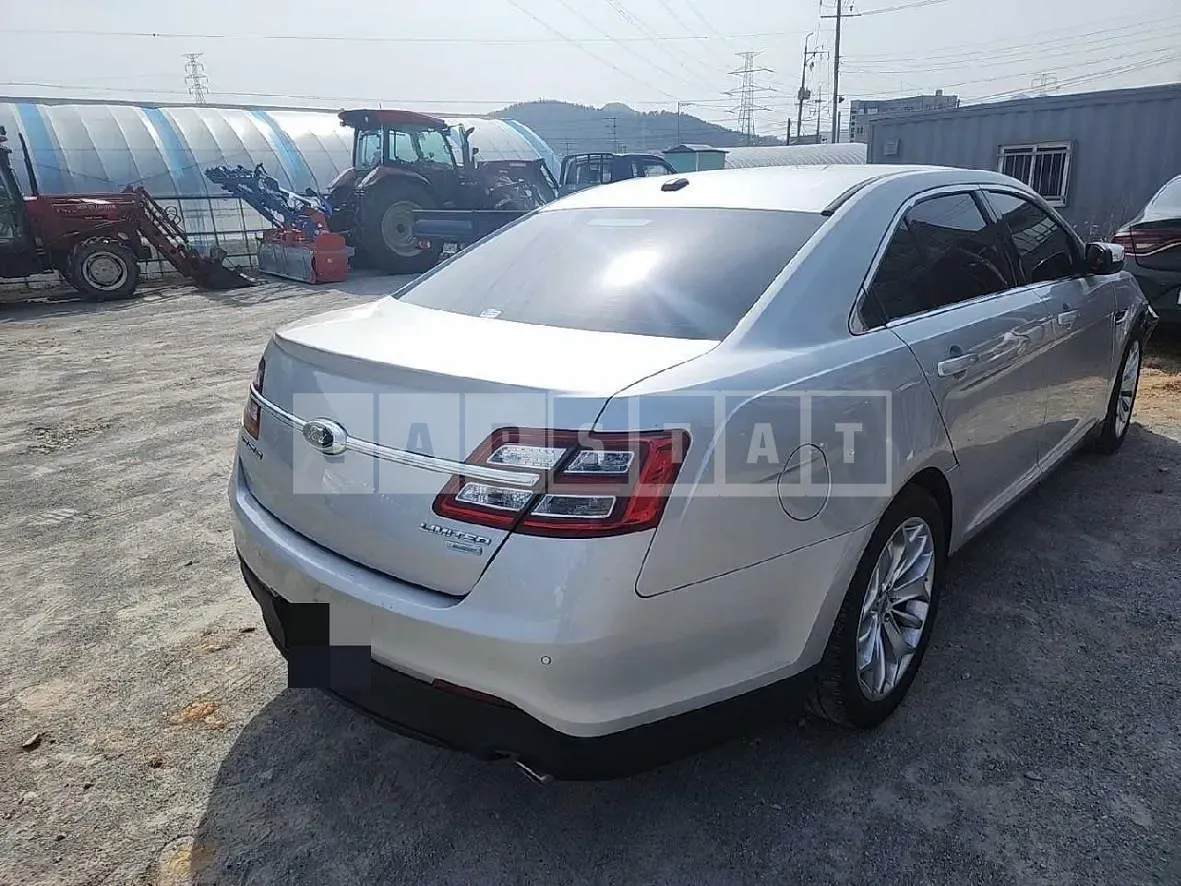Photo 2 of 10: 2017 Ford Taurus, VIN 1FAHP2F93HG109383 — Korean insurance auction