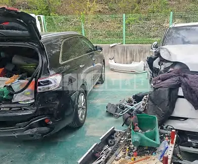 Photo 2 of 40: 2017 Kia Sorento, VIN KNAPH81ABHA295841 — Korean insurance auction