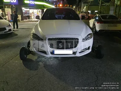 Photo 1 of 50: 2019 Jaguar XJ 3.0d — Korean insurance auction
