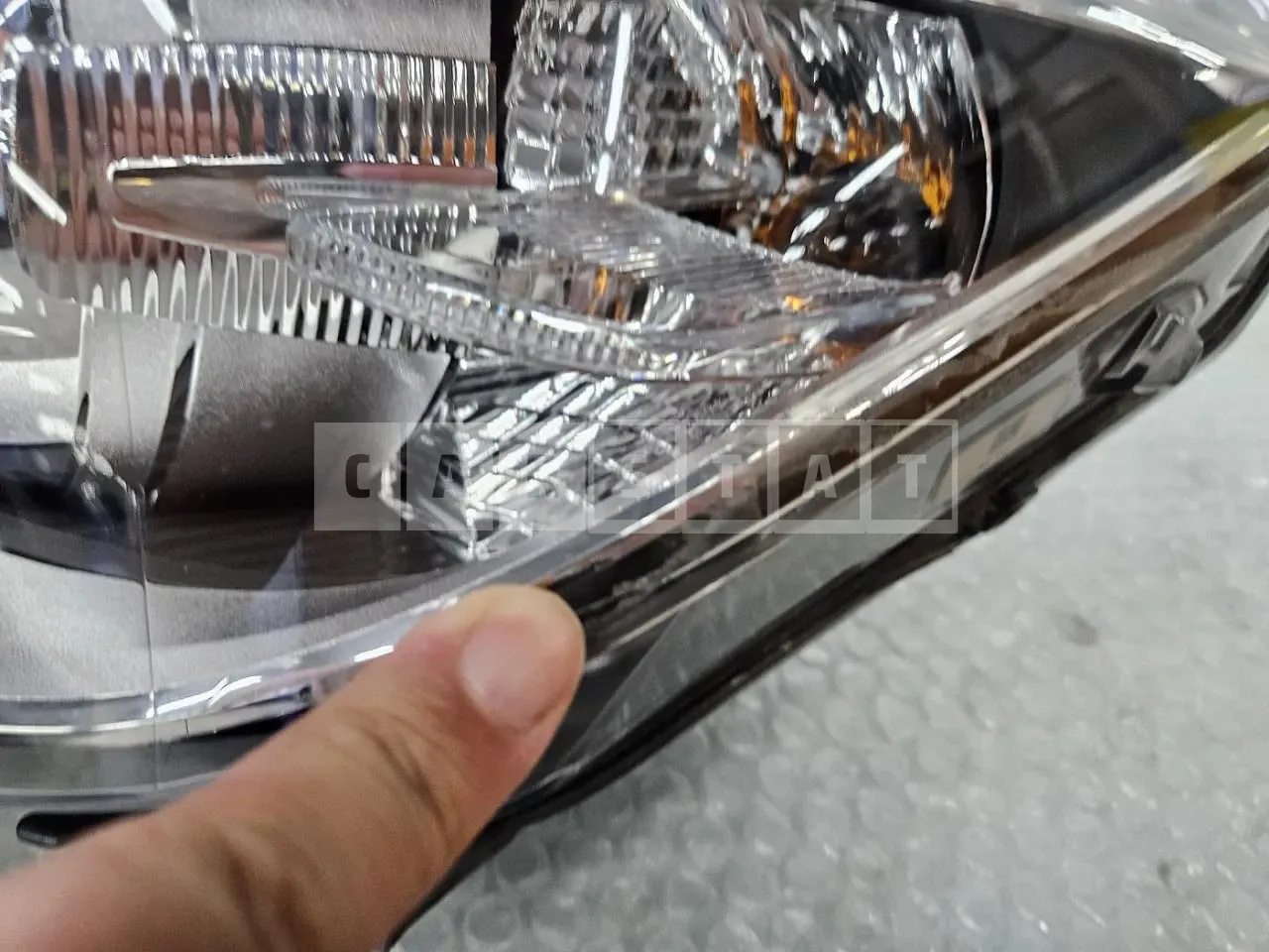 Photo 2 of 3: 2015 BMW Light 320d Headlamp, VIN WBA3D3102FK585501 — Korean insurance auction