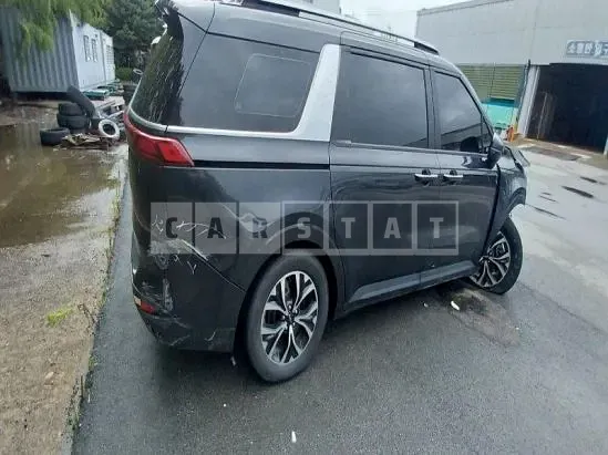 Photo 2 of 28: 2023 Kia Carnival — Korean insurance auction