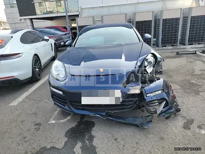 Photo 1 of 69: 2015 Porsche Panamera Diesel — Korean insurance auction