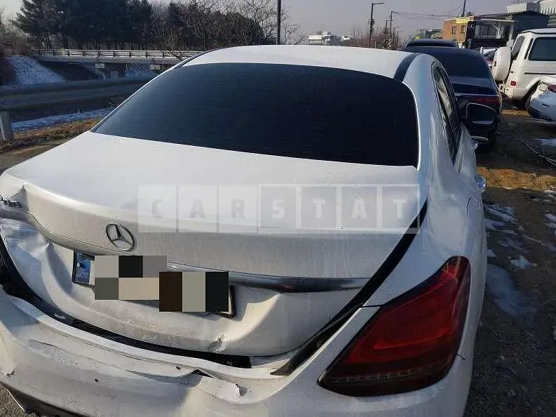 Photo 2 of 14: 2021 Mercedes-Benz C200 — Korean insurance auction