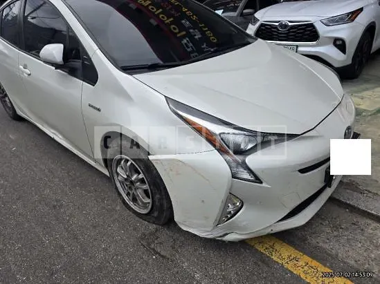Photo 2 of 50: 2016 Toyota Prius — Korean insurance auction