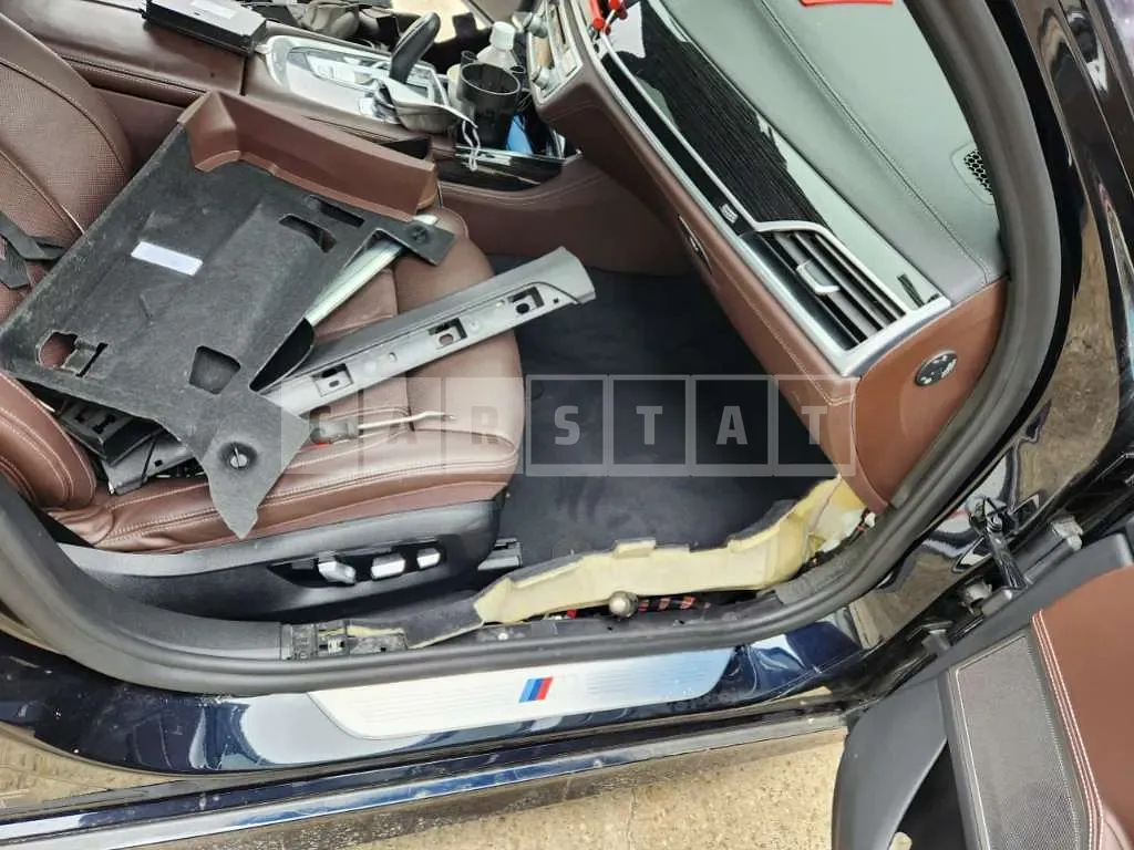 Photo 2 of 5: 2017 BMW 740Li xDrive, VIN WBA7E4105HGV25450 — Korean insurance auction