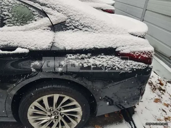 Photo 2 of 33: 2019 Lexus ES300h — Korean insurance auction