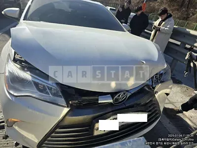 Photo 1 of 13: 2017 Toyota Camry — Korean insurance auction