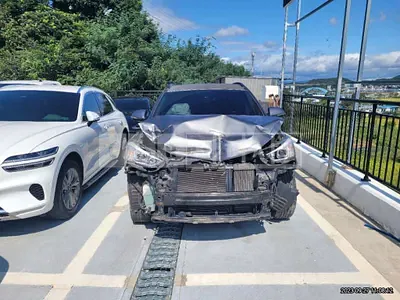 Photo 1 of 13: 2015 Hyundai Santa Fe, VIN KMHSW81XBFU338181 — Korean insurance auction