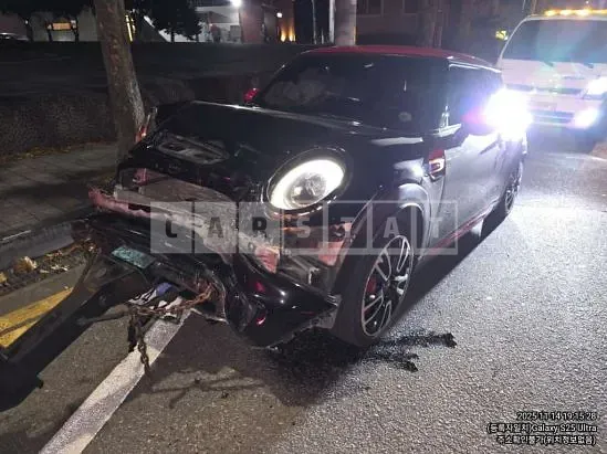 Photo 2 of 6: 2015 MINI John Cooper Works, VIN WMWXM9106F2C75956 — Korean insurance auction