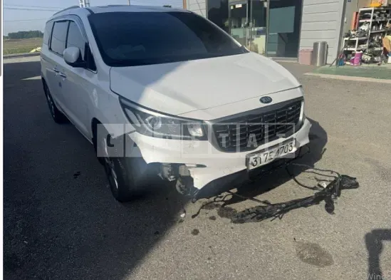 Photo 2 of 21: 2020 Kia Carnival — Korean insurance auction